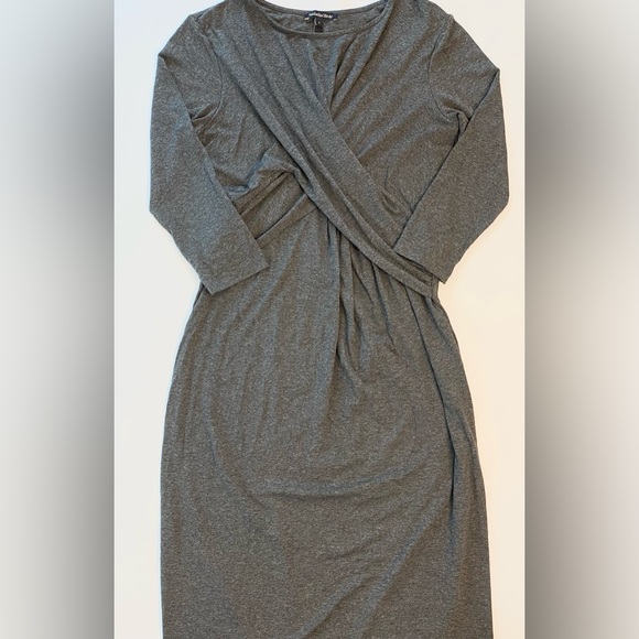 Isabella Oliver Maternity Dress Criss Cross Sz 10 (4) Grey Midi Minimalist - Picture 4 of 10